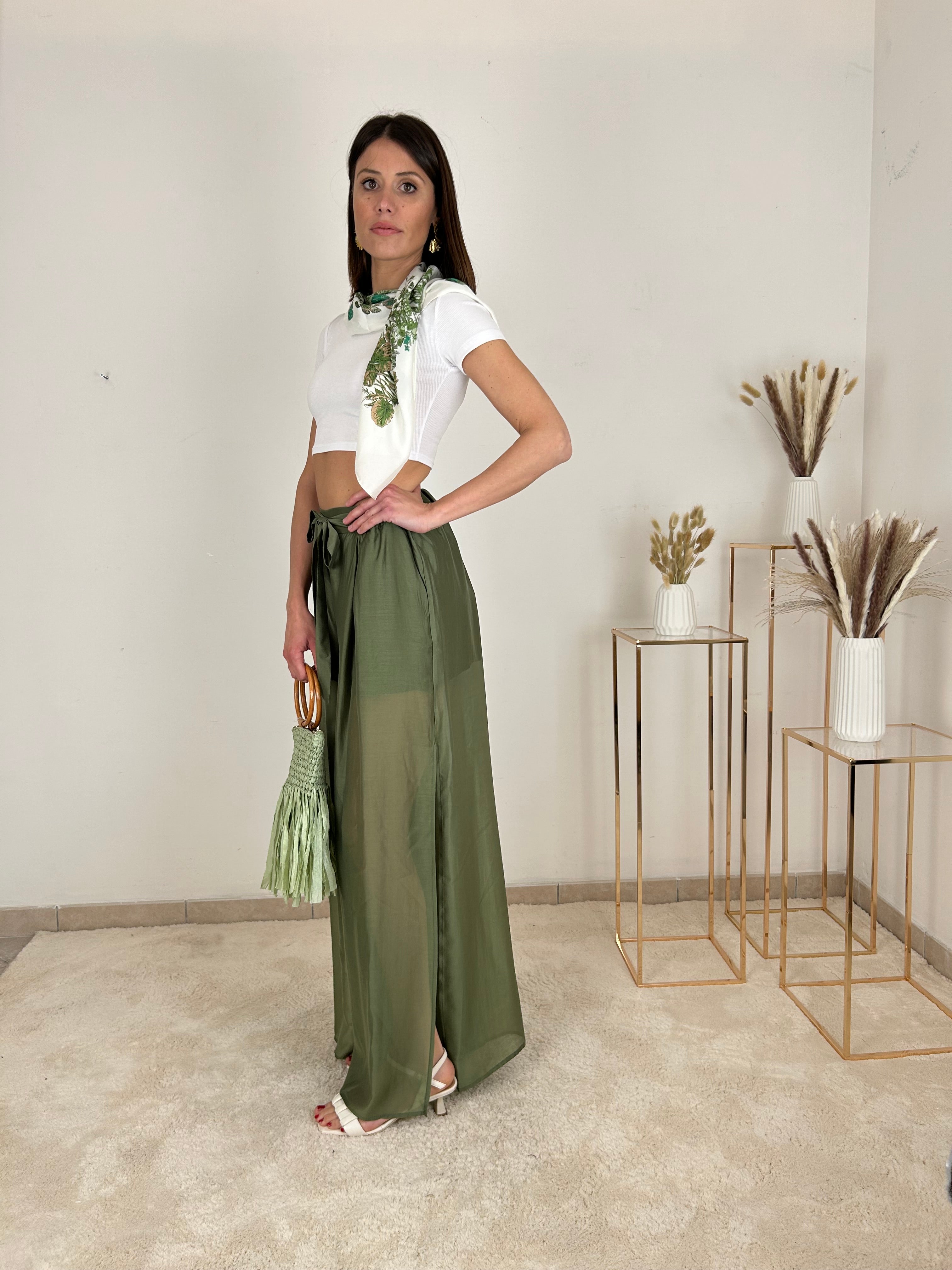Pantaloni larghi con tasche laterali