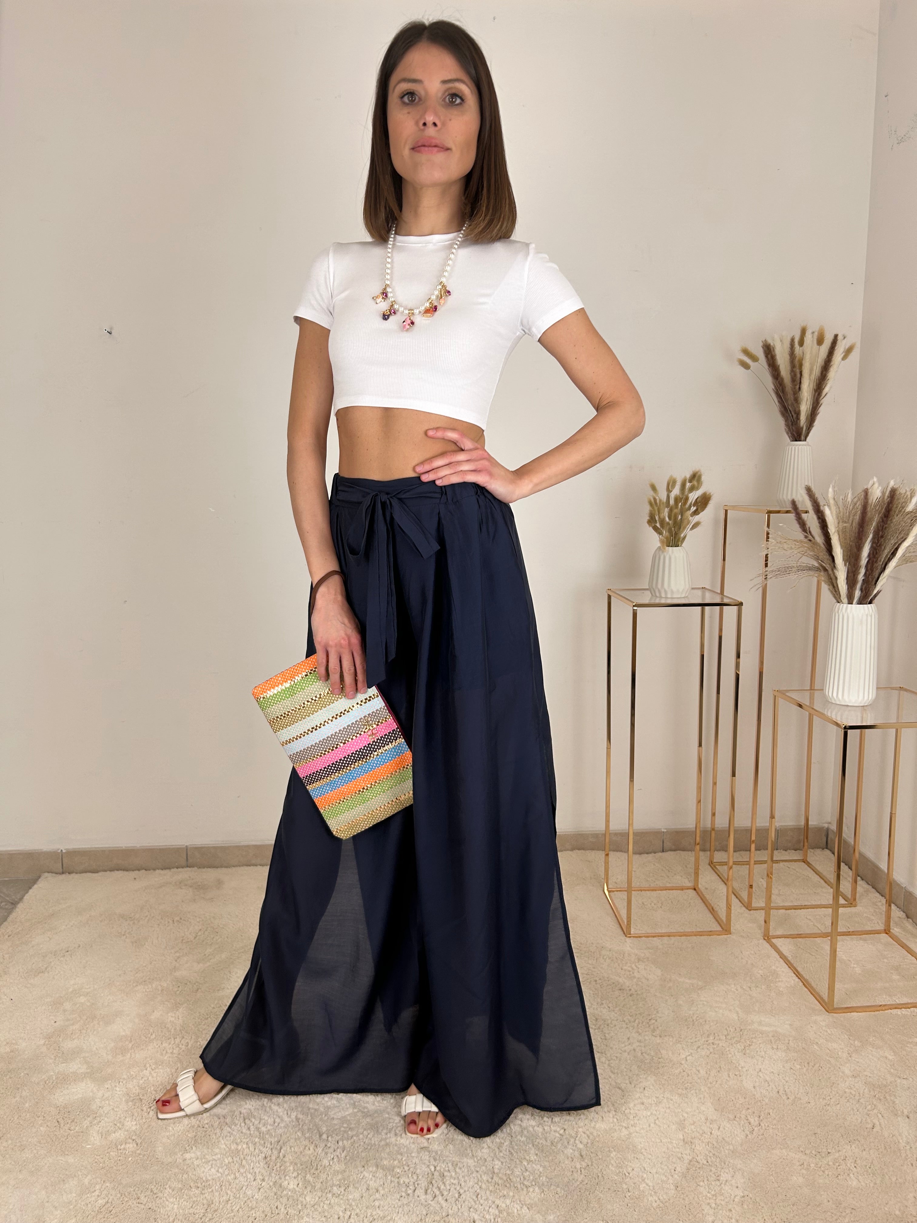 Pantaloni larghi con tasche laterali