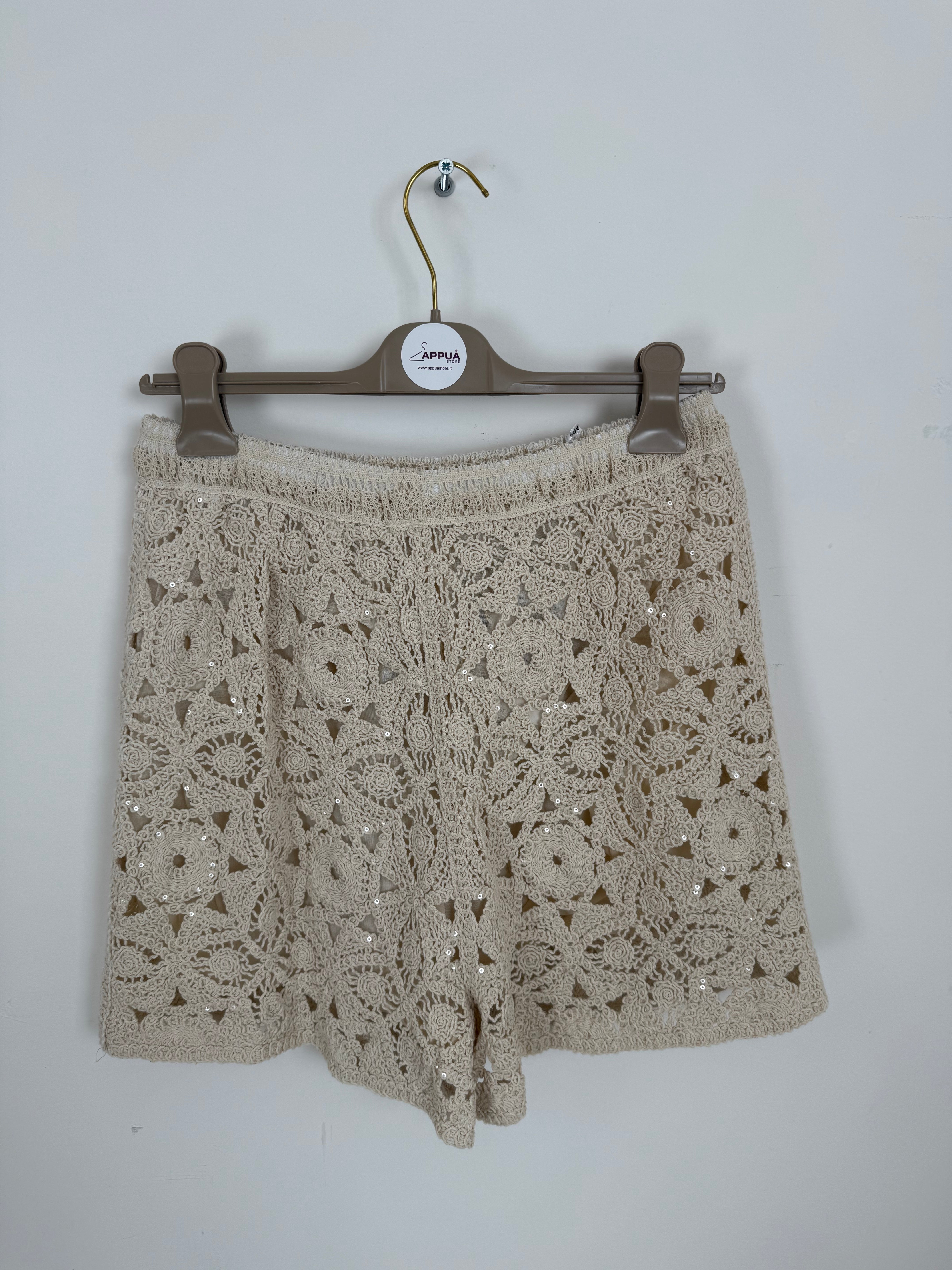 SHORTS IN CROCHET
