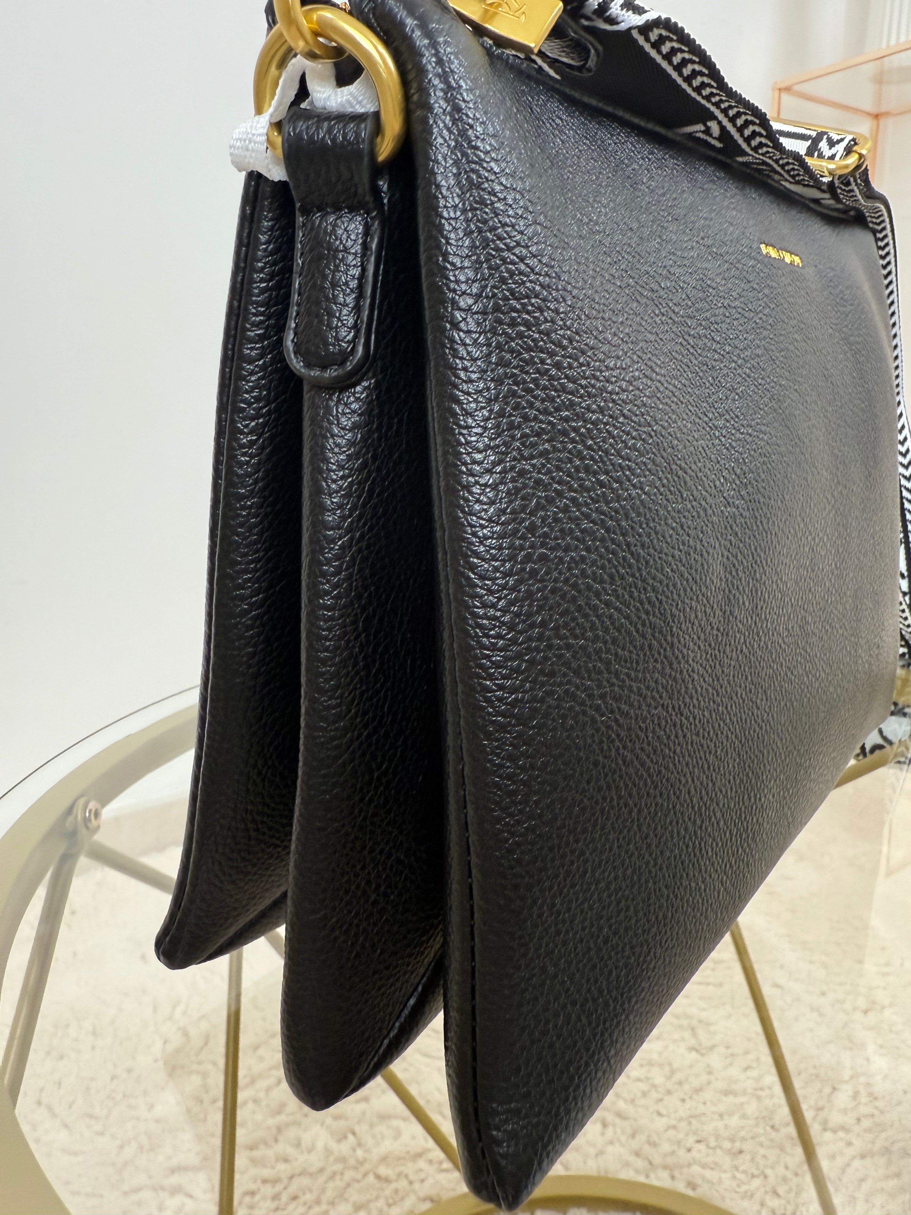 Borsa Media “Regina” – Nera