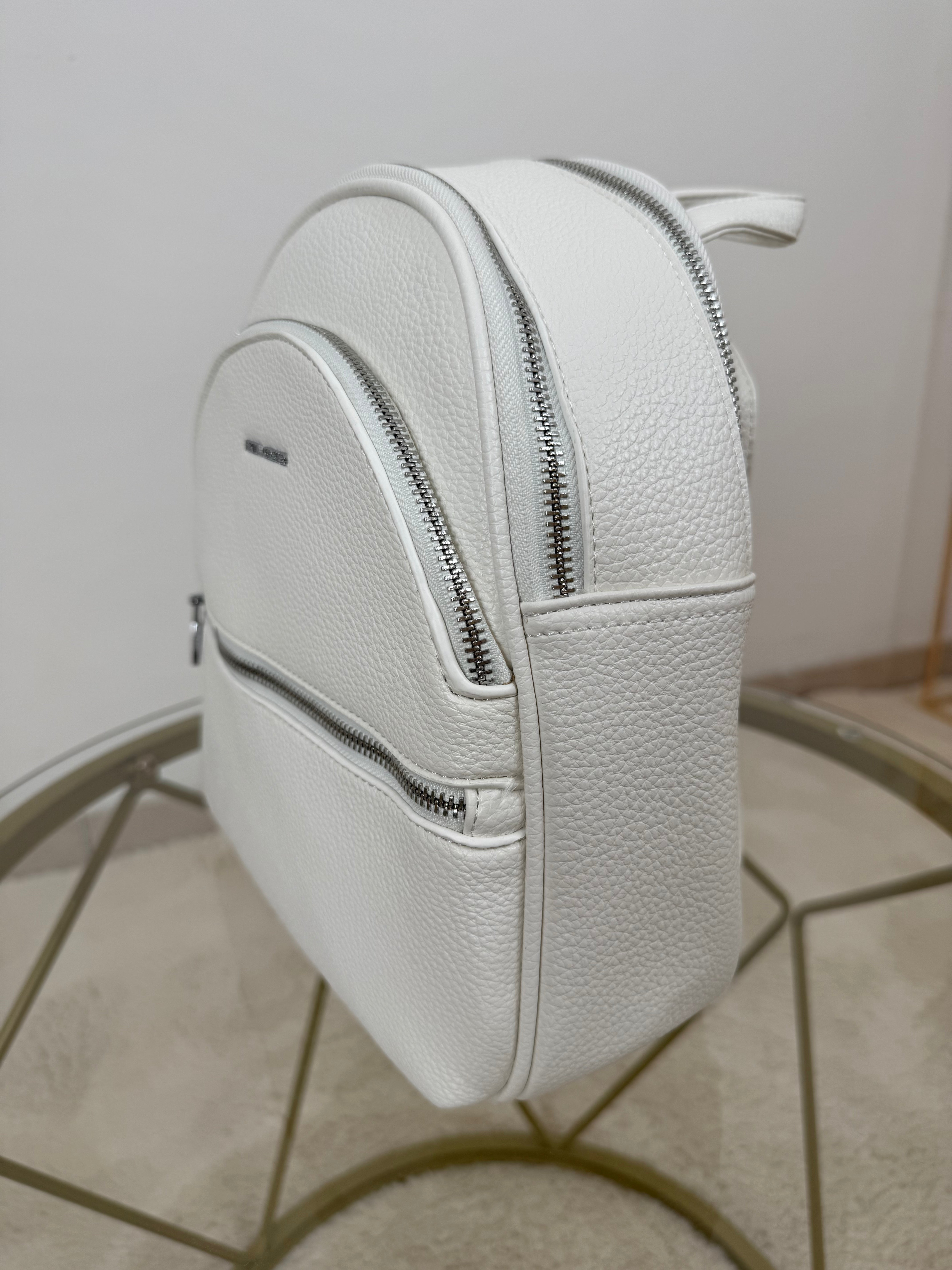 Zaino “Minimal White” – Pelle Martellata