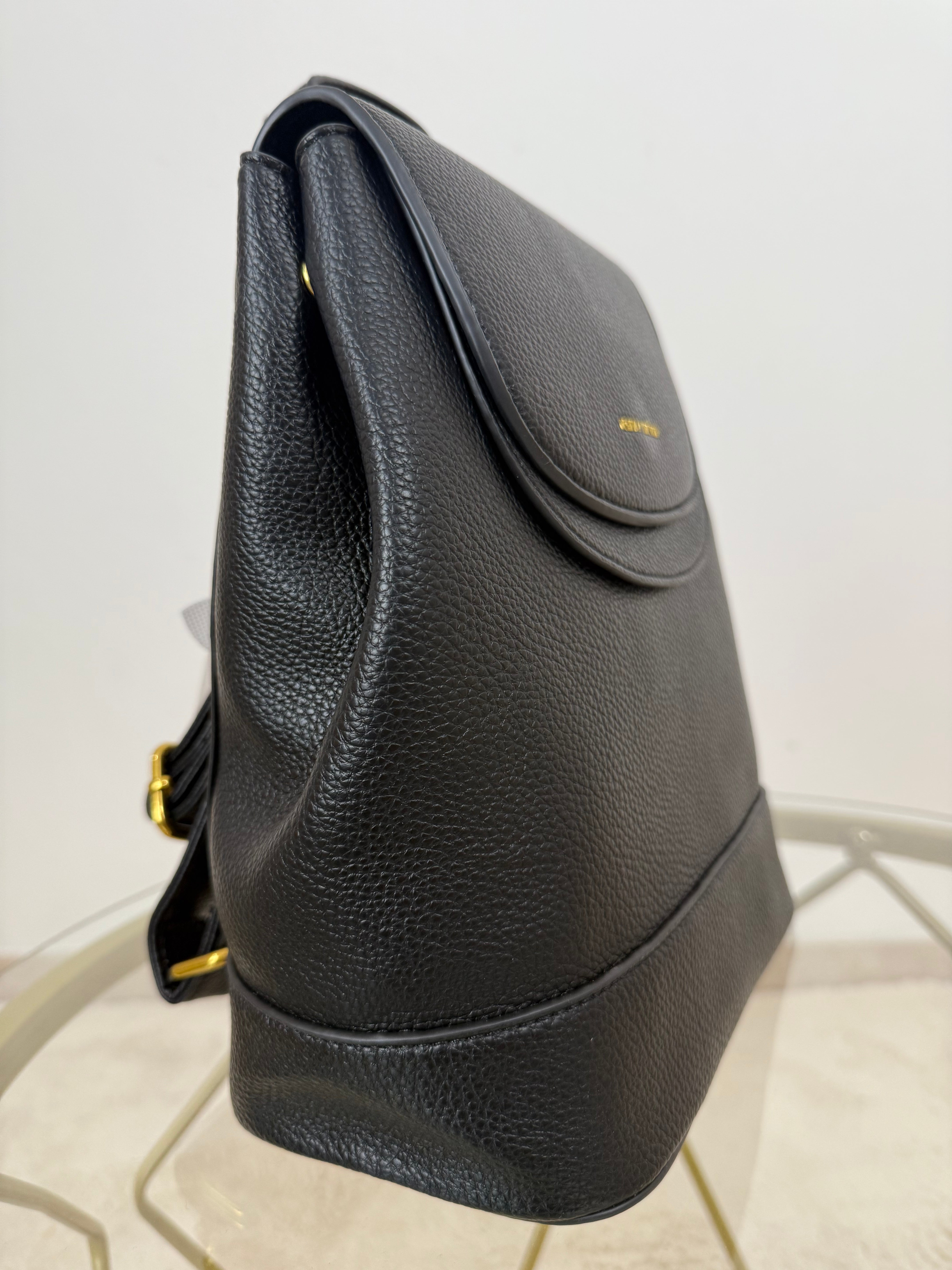 Zaino “Urban Black” – Eleganza Minimal