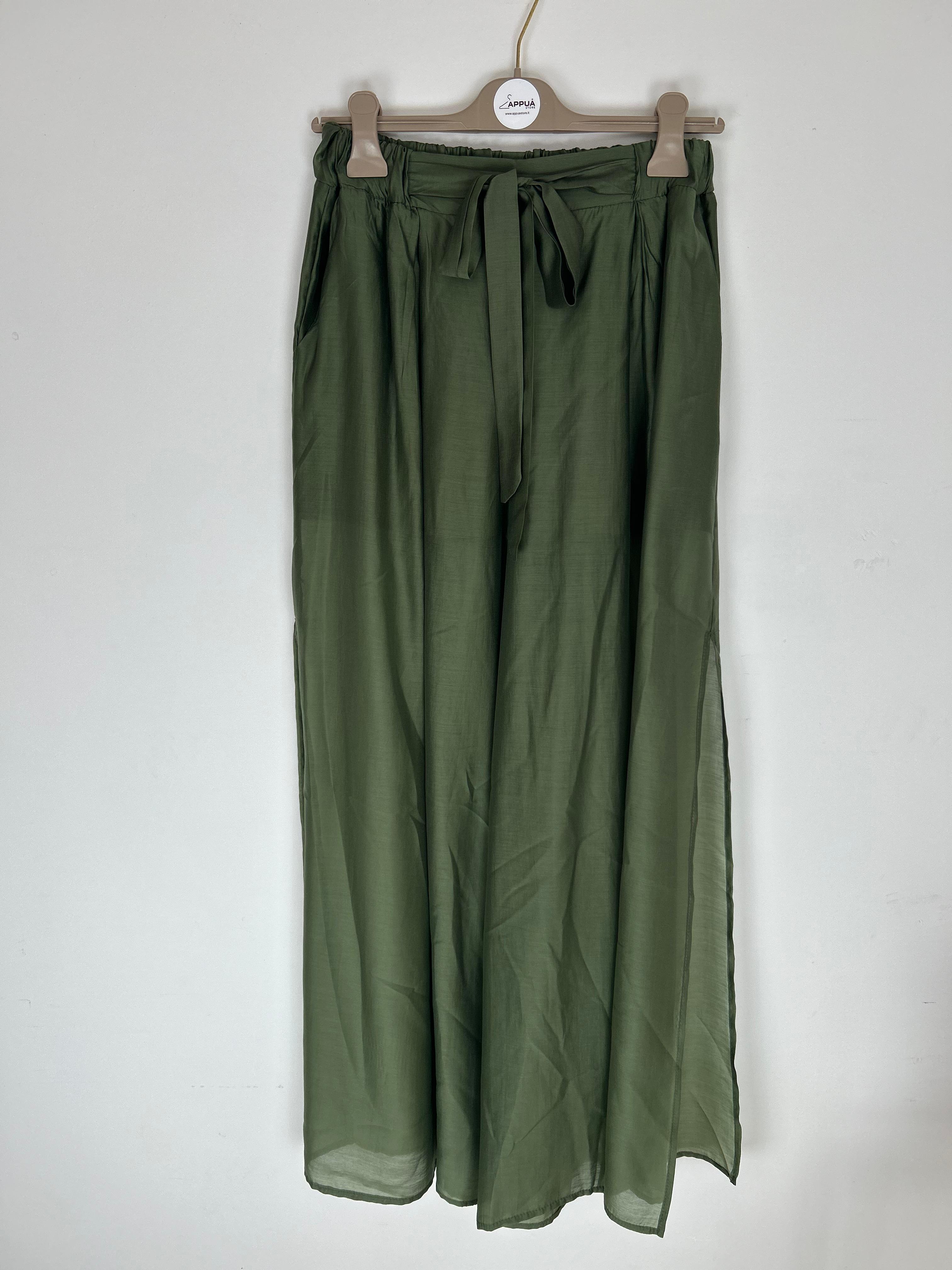 Pantaloni larghi con tasche laterali