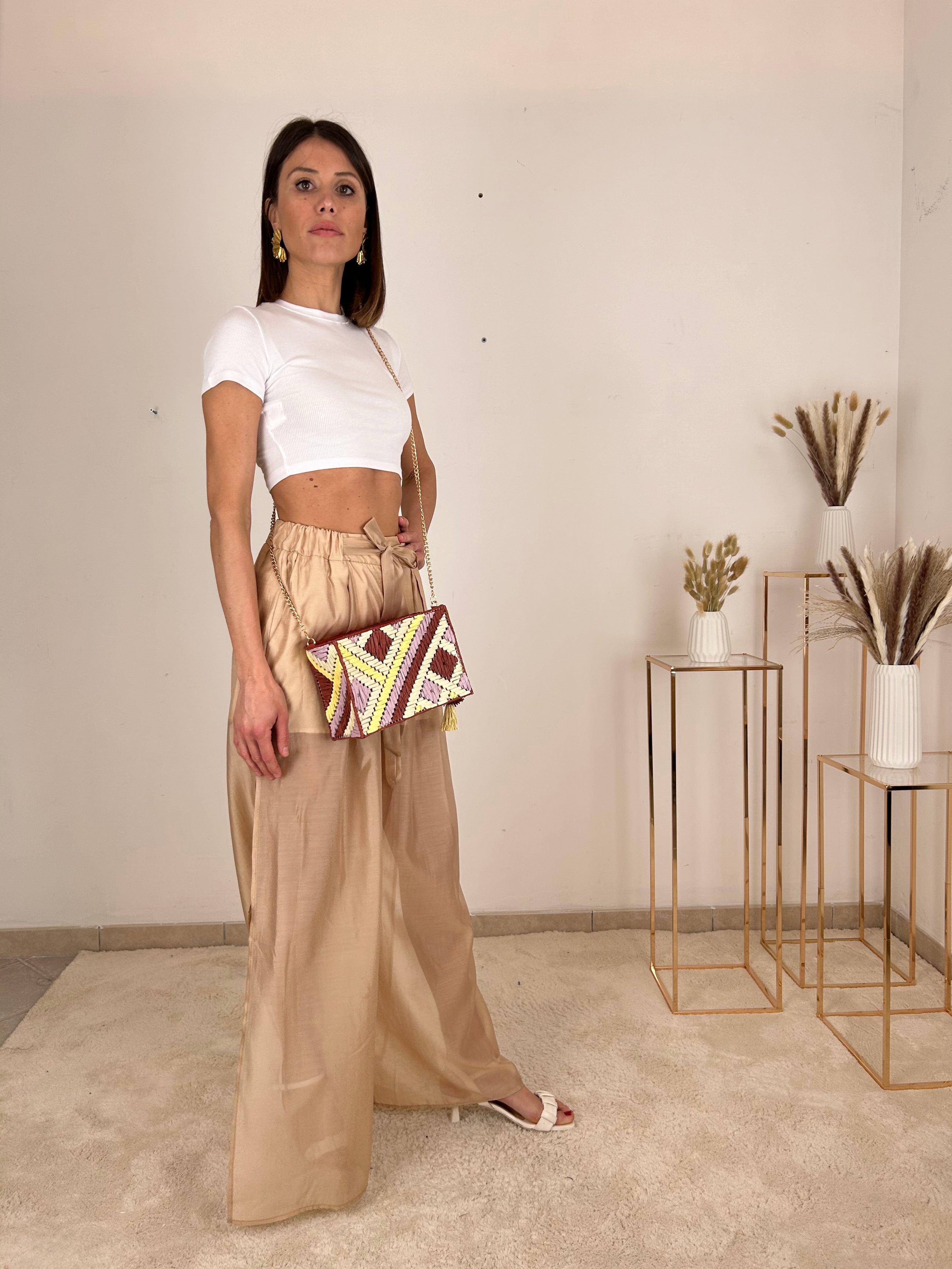 Pantaloni larghi con tasche laterali