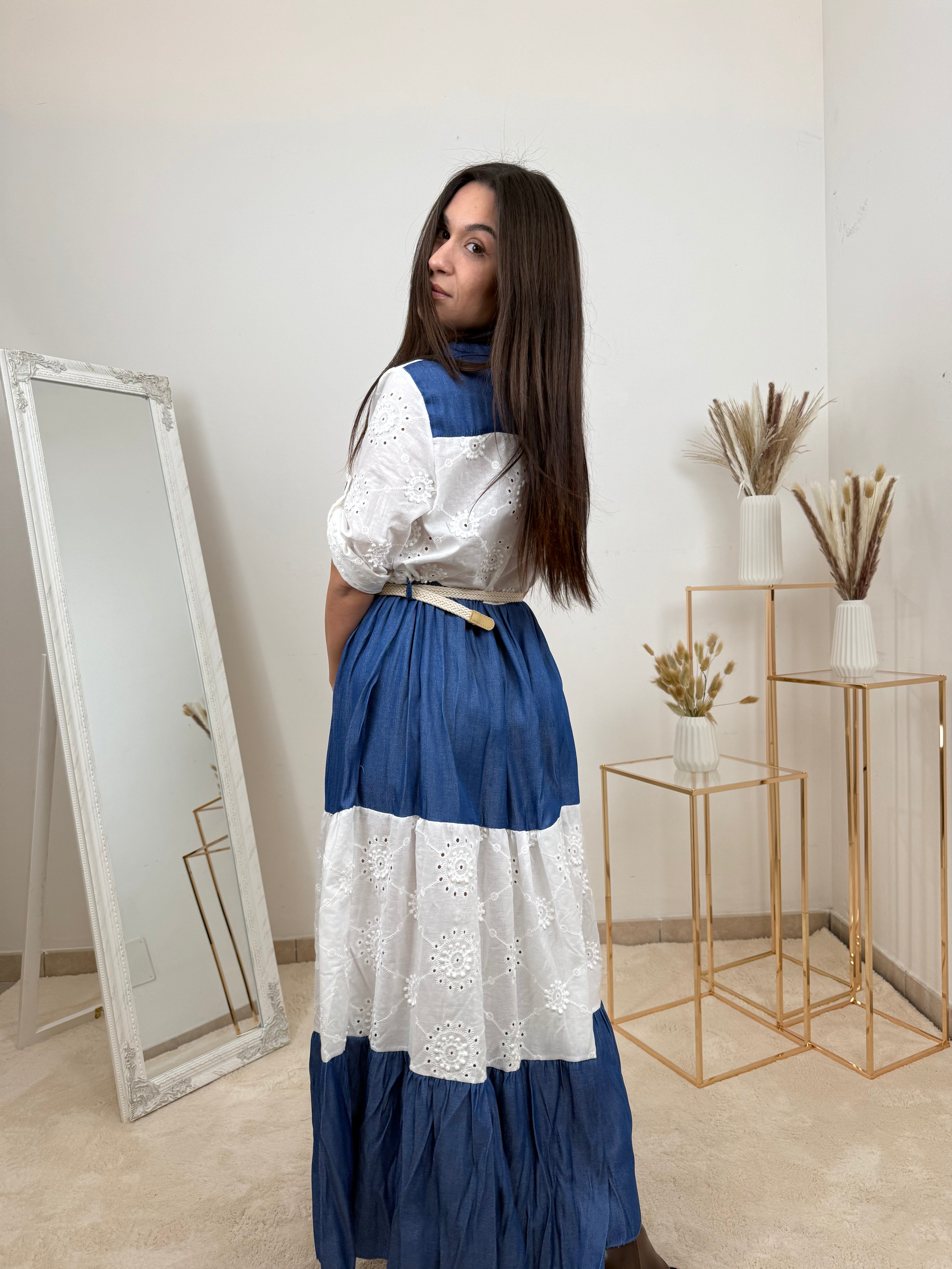 Abito Camicia Lungo con Ricami Sangallo e Denim