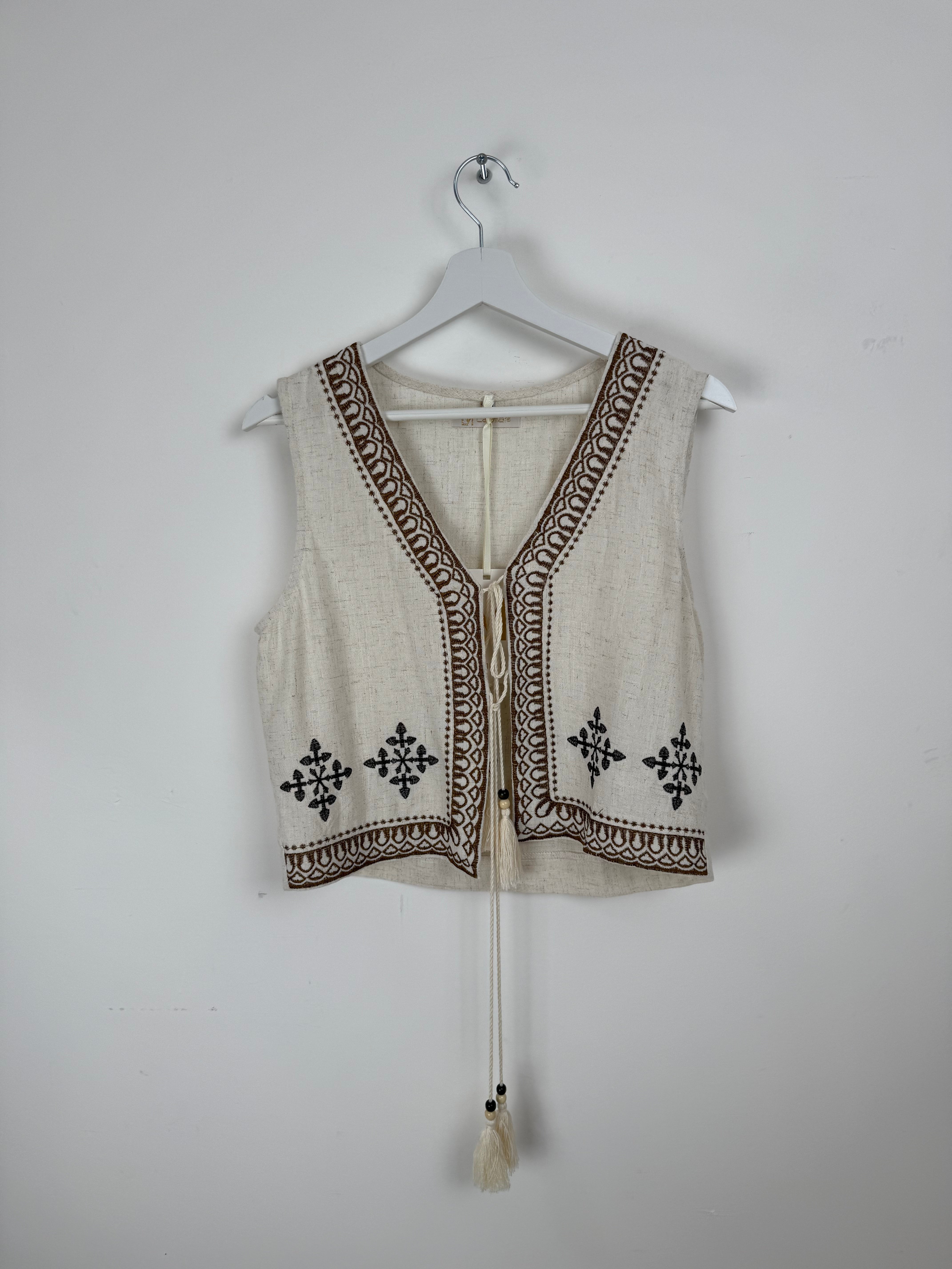 Completo Ricamato in Cotone Stile Etnico