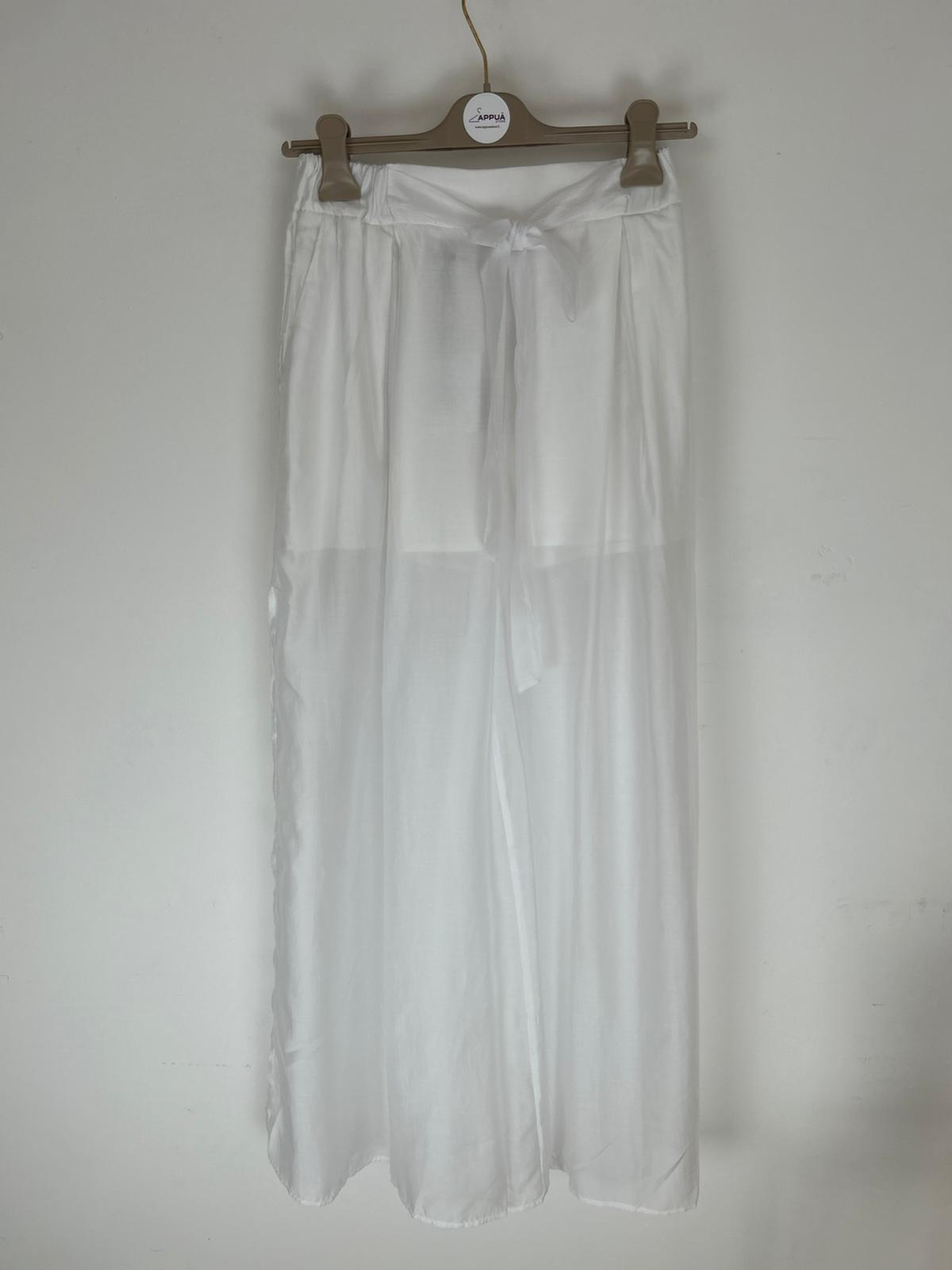 Pantaloni larghi con tasche laterali